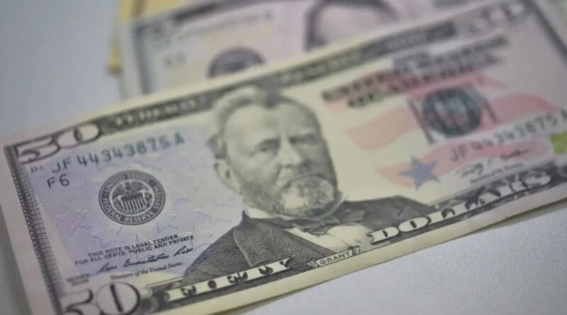Dólar recua para R$ 5,66 e Ibovespa atinge maior nível desde agosto de 2024