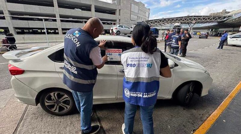Operação no Galeão interdita 16 veículos irregulares